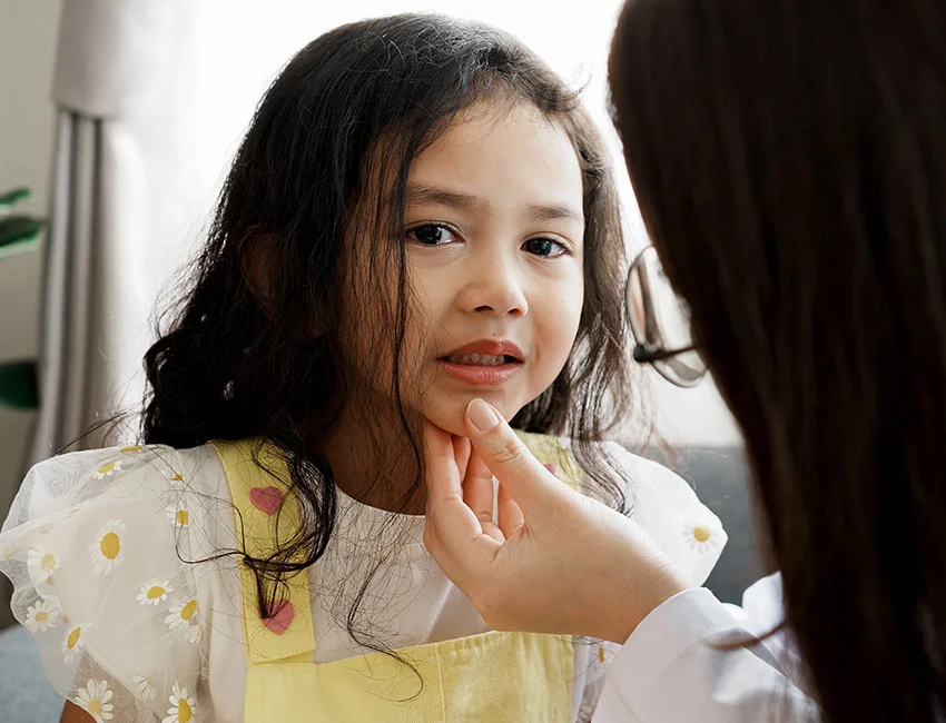 Kid with tooth pain in Carlsbad, CA